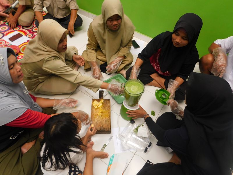 Pembuatan produk green juice dari sayur sawi