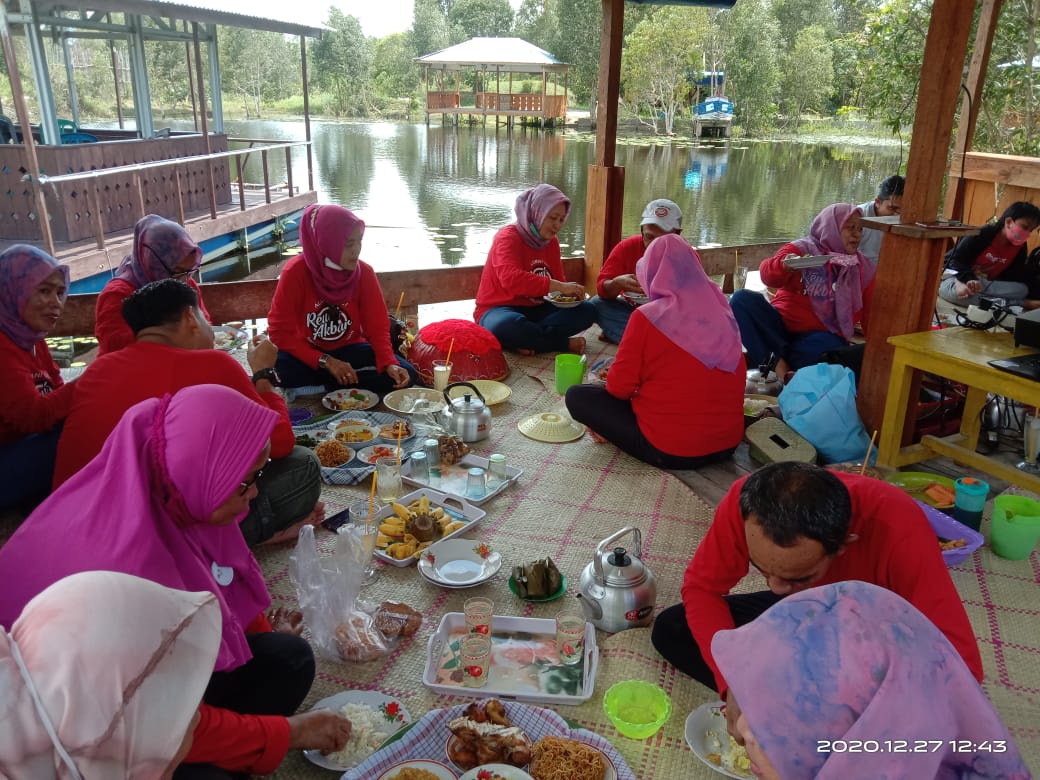 Aktifitas Paket Wisata Makan Bedulang